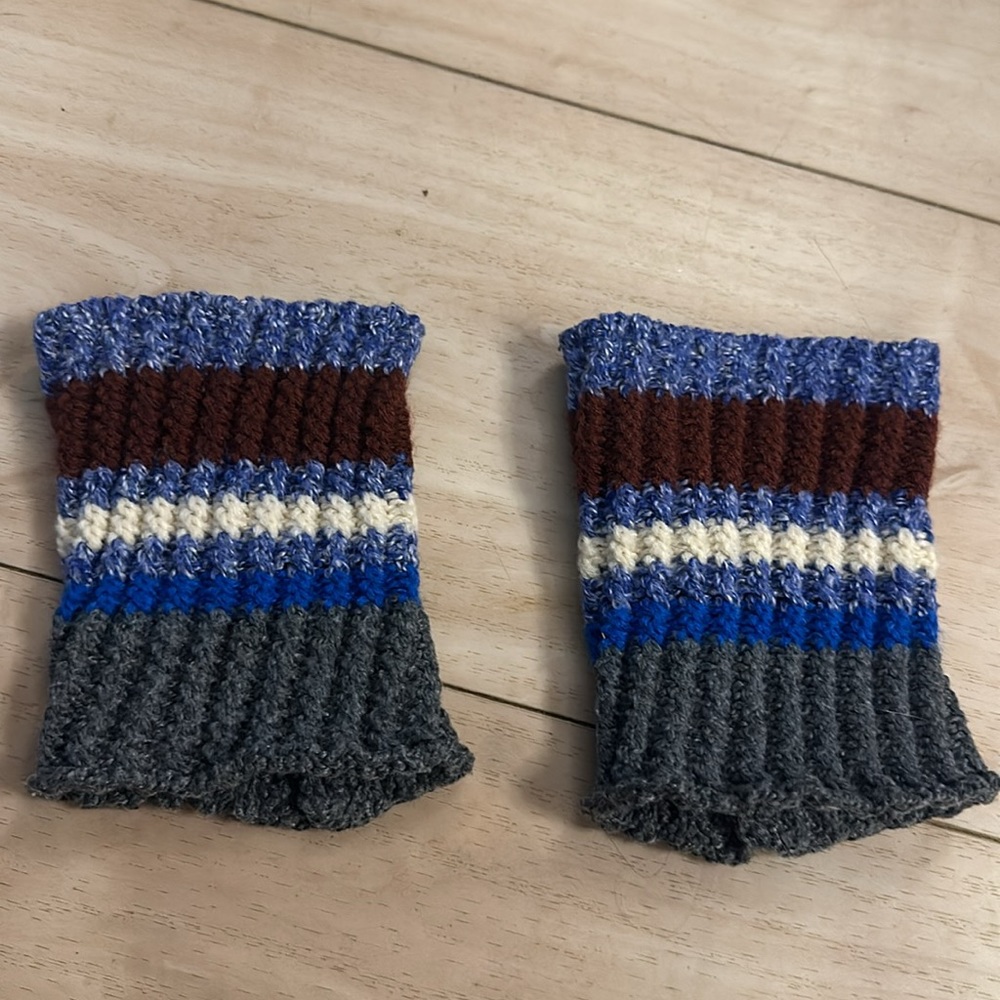 Short Leg Warmers Boot Socks knit Striped O/S Look great w/ Uggs or Docs NWOT!